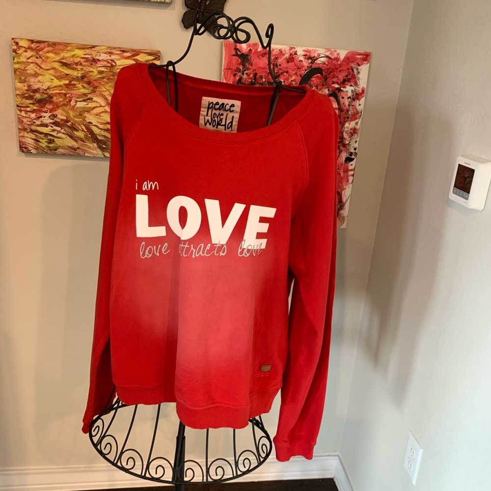 ❤️Peace Love World sweatshirt